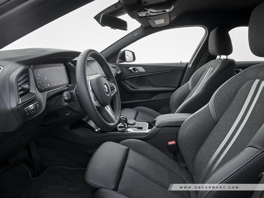 https://i.i-sgcm.com/new_cars/cars/12665/12665_g26