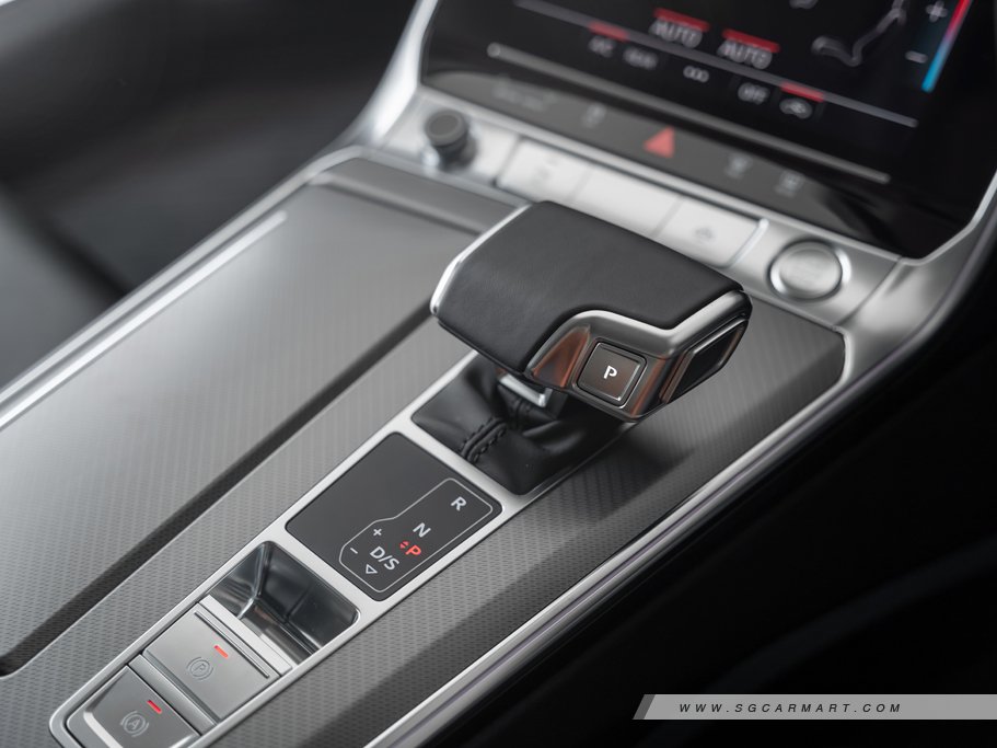 https://i.i-sgcm.com/new_cars/cars/12667/12667_g42