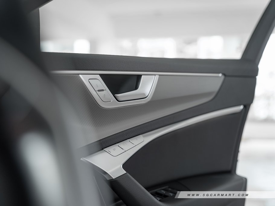 https://i.i-sgcm.com/new_cars/cars/12667/12667_g46