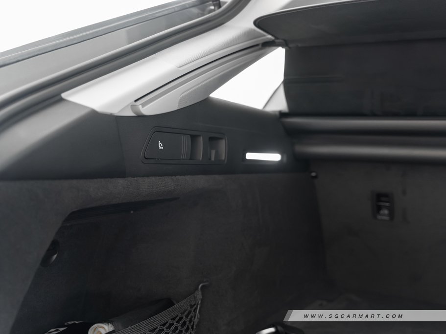 https://i.i-sgcm.com/new_cars/cars/12667/12667_g52