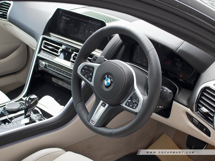 https://i.i-sgcm.com/new_cars/cars/12670/12670_g15