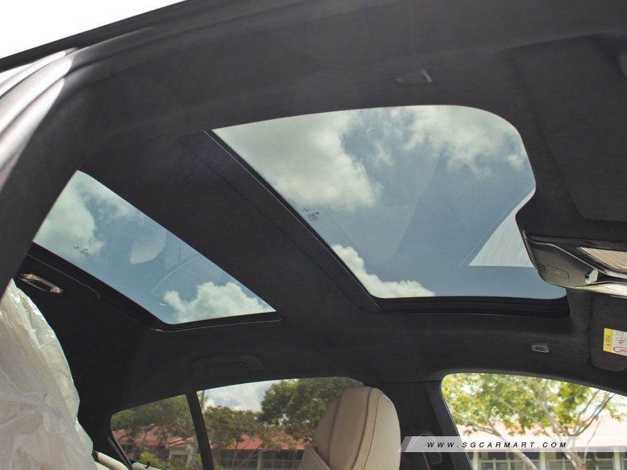 https://i.i-sgcm.com/new_cars/cars/12670/12670_g23