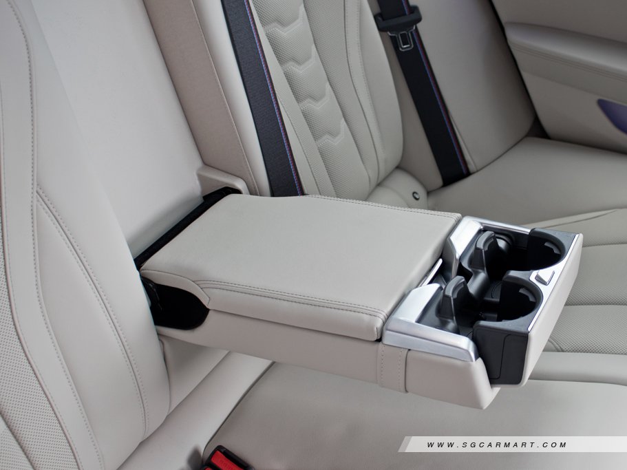 https://i.i-sgcm.com/new_cars/cars/12670/12670_g45