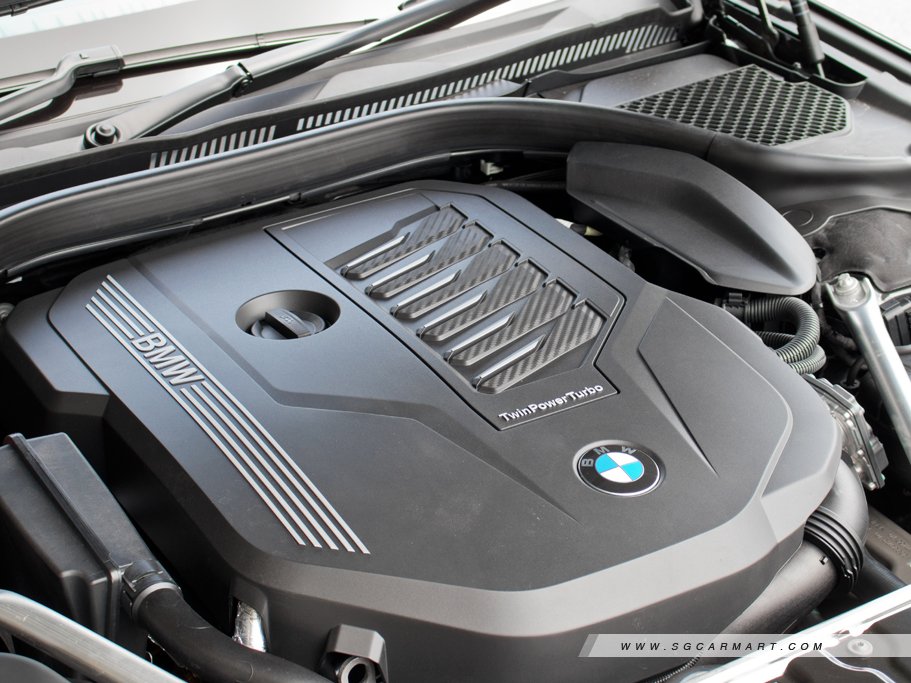 https://i.i-sgcm.com/new_cars/cars/12670/12670_g48