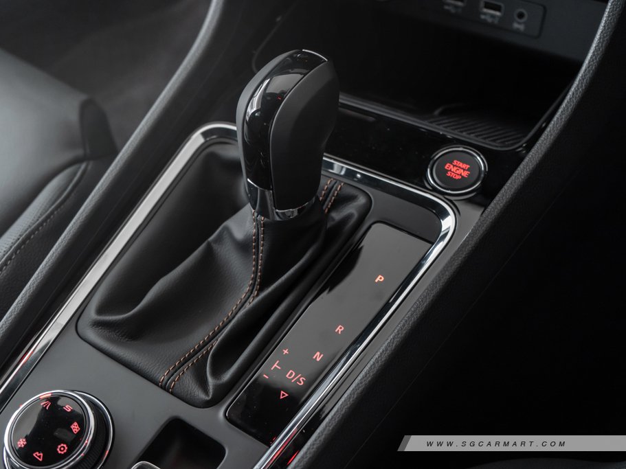 https://i.i-sgcm.com/new_cars/cars/12673/12673_g57