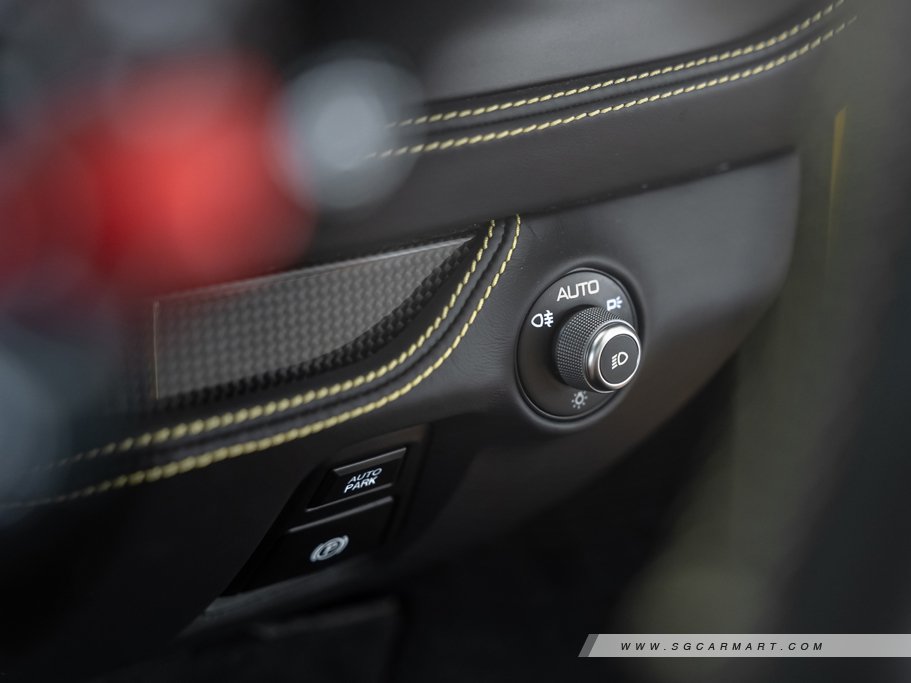 https://i.i-sgcm.com/new_cars/cars/12675/12675_g49