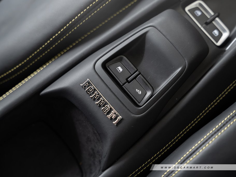https://i.i-sgcm.com/new_cars/cars/12675/12675_g56