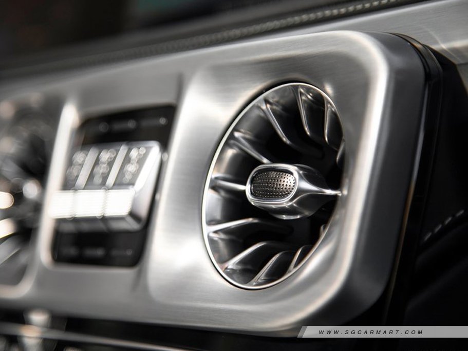 https://i.i-sgcm.com/new_cars/cars/12678/12678_g25