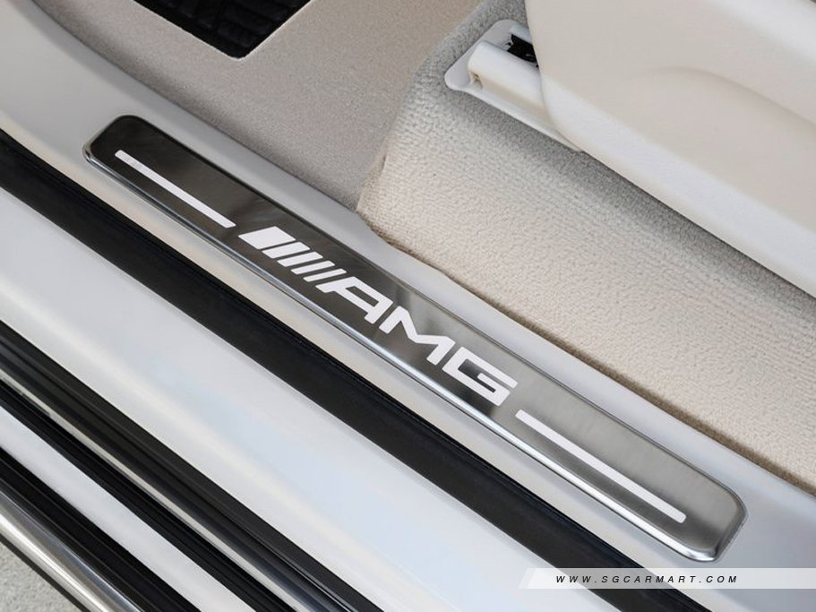 https://i.i-sgcm.com/new_cars/cars/12678/12678_g27