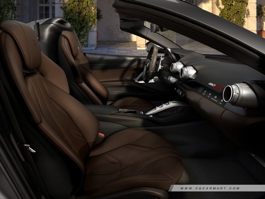 https://i.i-sgcm.com/new_cars/cars/12679/12679_g7
