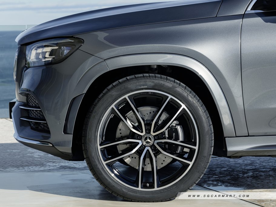https://i.i-sgcm.com/new_cars/cars/12684/12684_g10