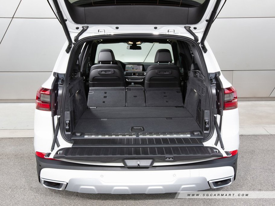 https://i.i-sgcm.com/new_cars/cars/12685/12685_g17