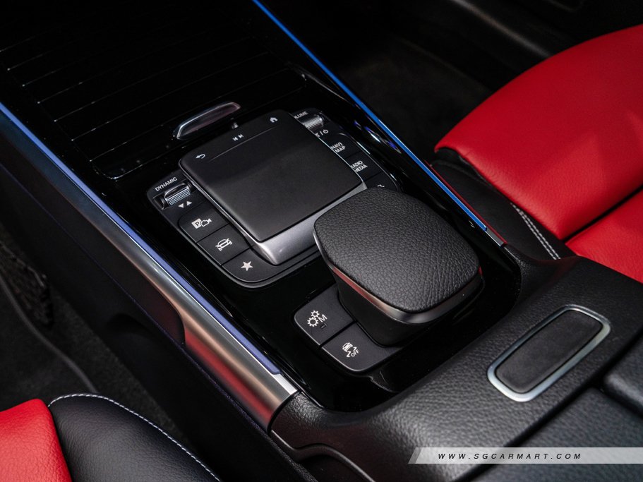 https://i.i-sgcm.com/new_cars/cars/12687/12687_g144