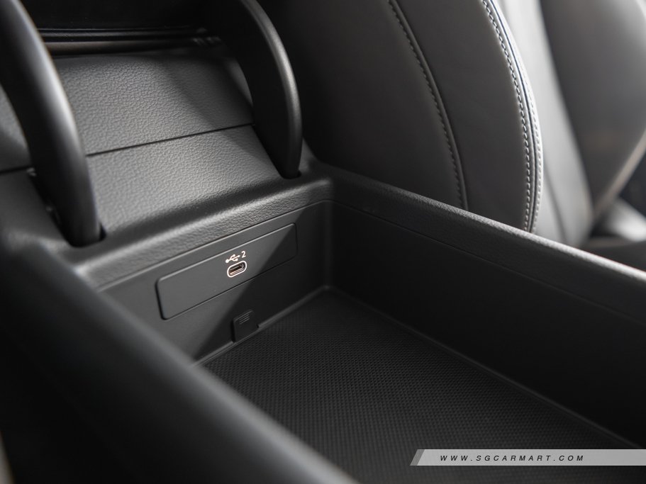 https://i.i-sgcm.com/new_cars/cars/12688/12688_g90