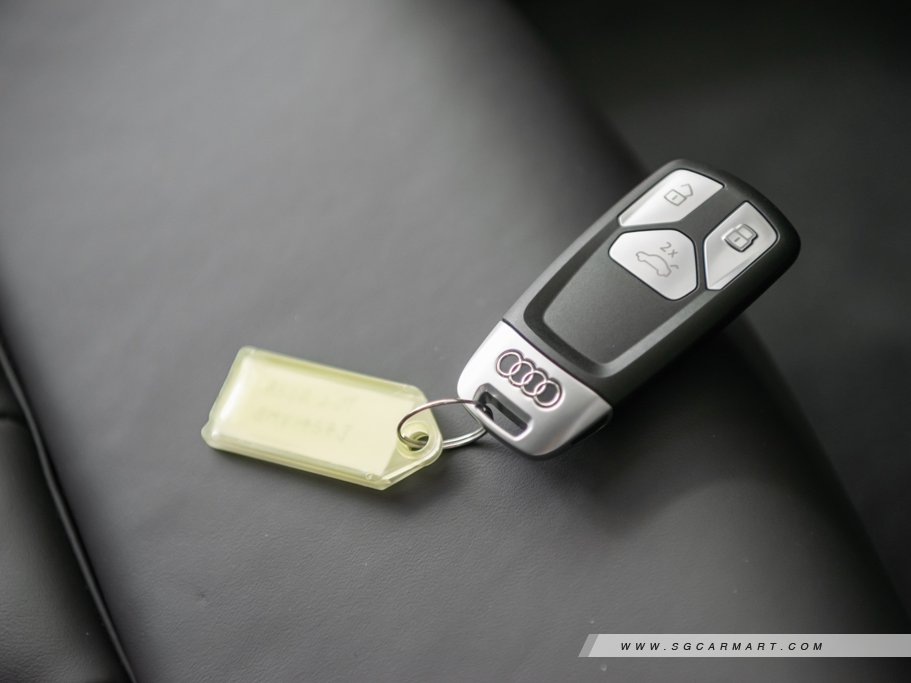 https://i.i-sgcm.com/new_cars/cars/12688/12688_g96