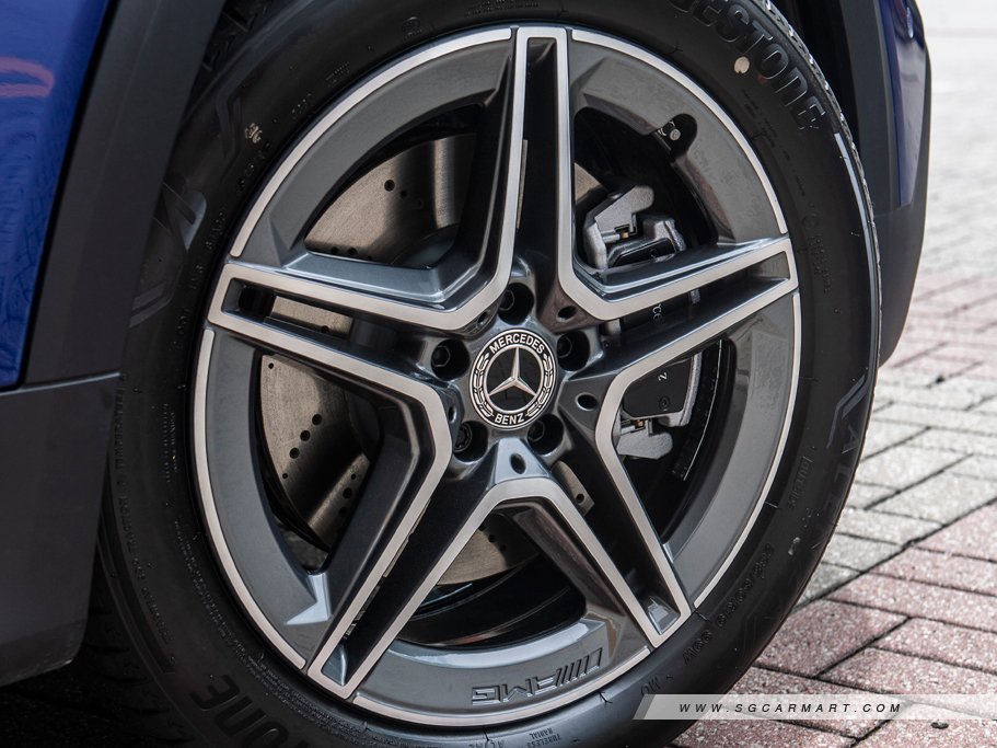 https://i.i-sgcm.com/new_cars/cars/12694/12694_g5