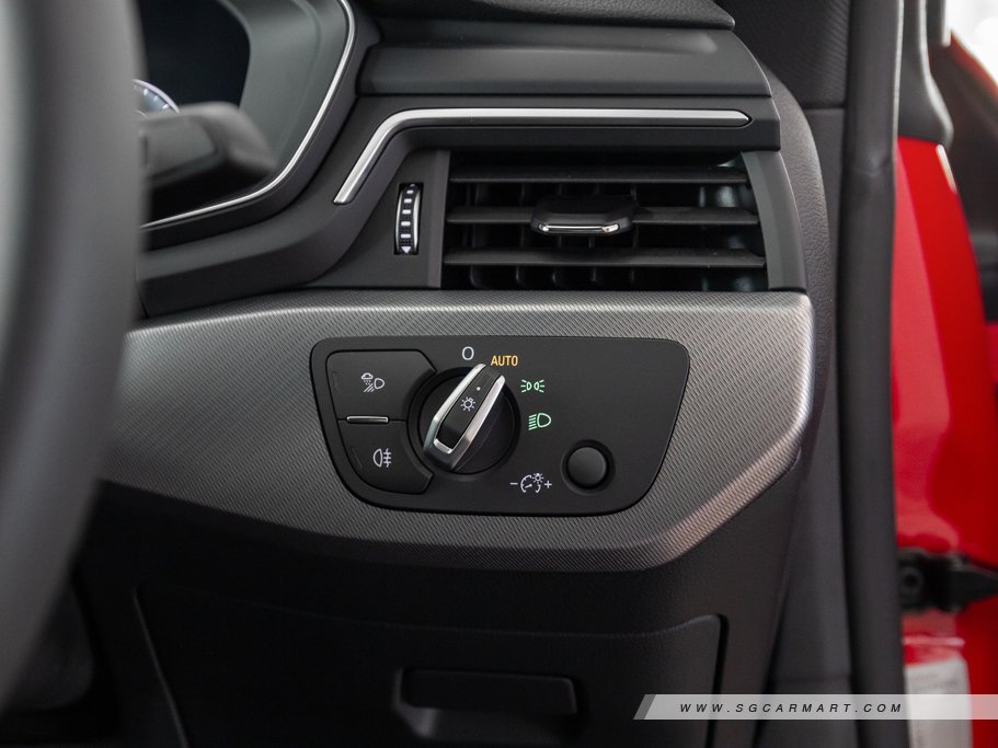 https://i.i-sgcm.com/new_cars/cars/12696/12696_g37