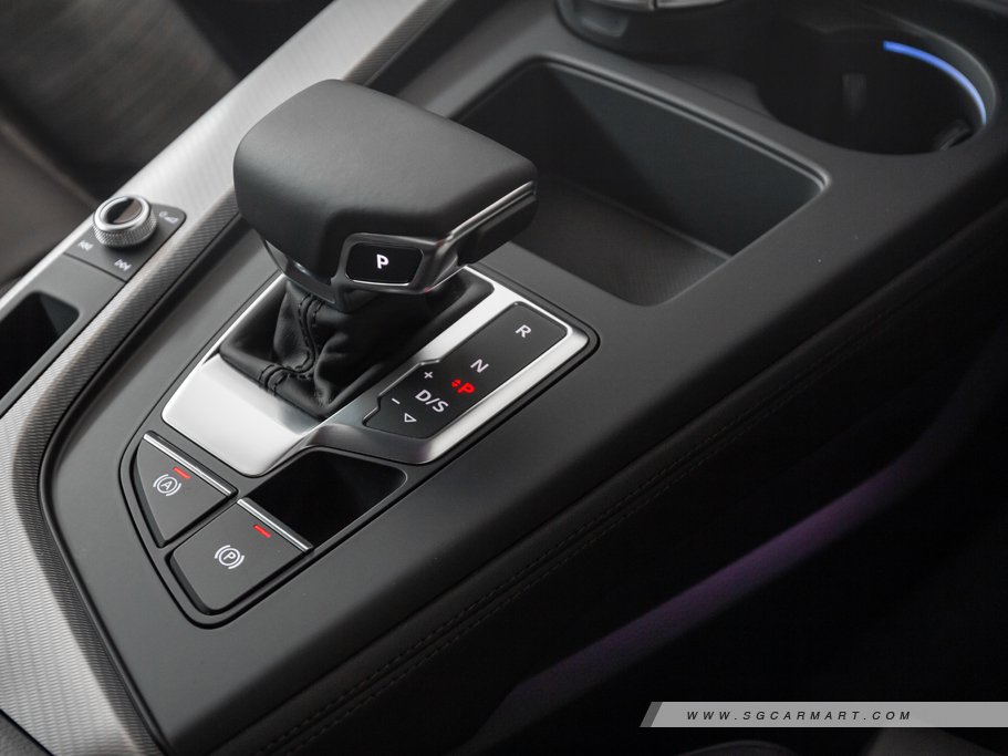 https://i.i-sgcm.com/new_cars/cars/12696/12696_g51