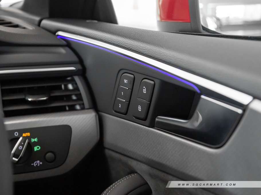 https://i.i-sgcm.com/new_cars/cars/12696/12696_g54