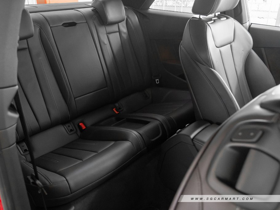 https://i.i-sgcm.com/new_cars/cars/12696/12696_g56