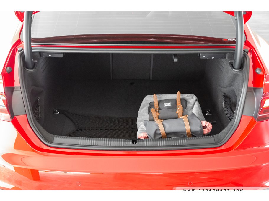 https://i.i-sgcm.com/new_cars/cars/12696/12696_g59