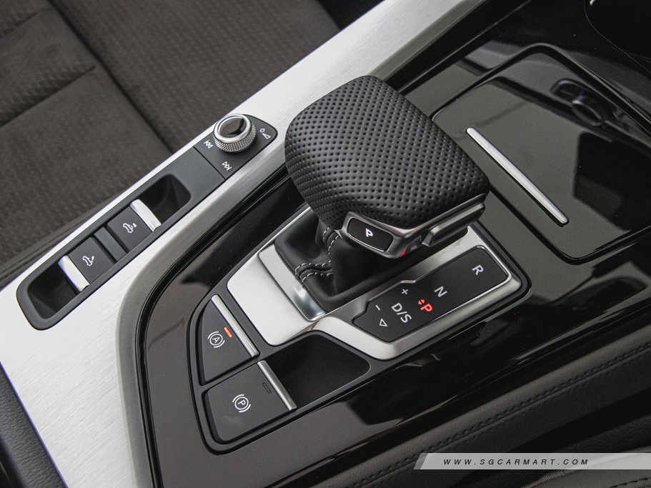 https://i.i-sgcm.com/new_cars/cars/12697/12697_g43