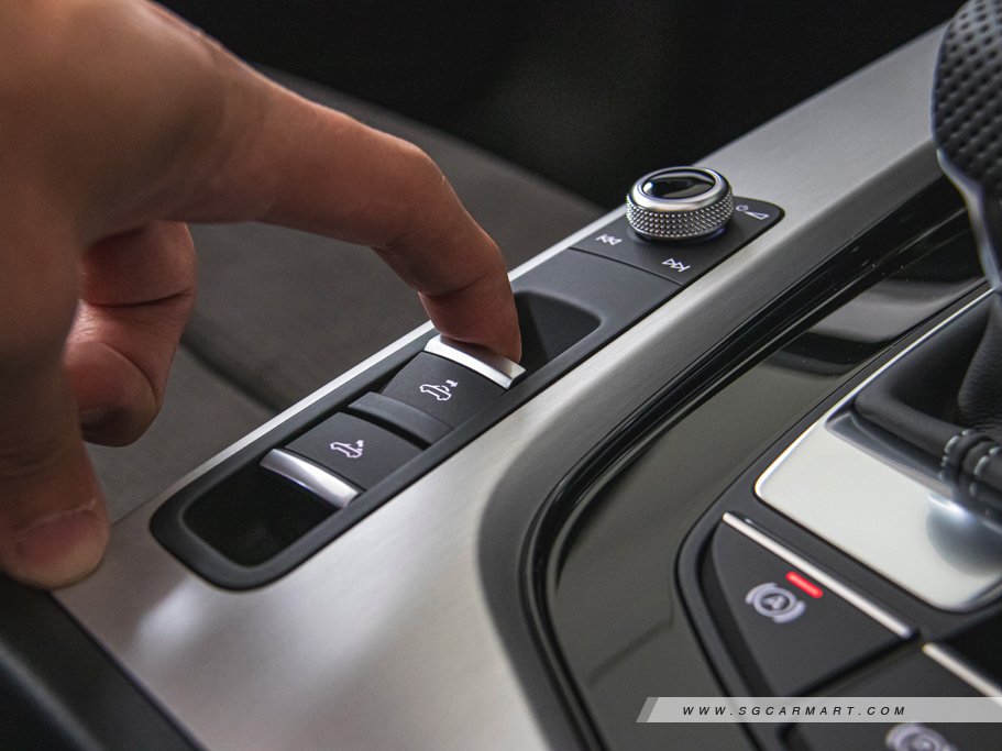 https://i.i-sgcm.com/new_cars/cars/12697/12697_g45