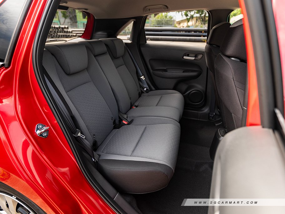 https://i.i-sgcm.com/new_cars/cars/12699/12699_g18