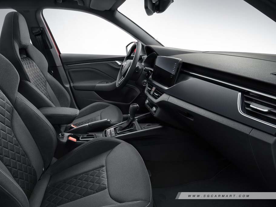 https://i.i-sgcm.com/new_cars/cars/12700/12700_g17