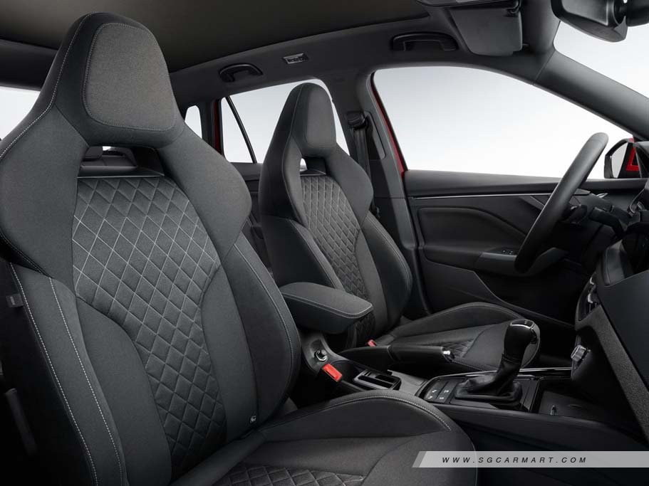 https://i.i-sgcm.com/new_cars/cars/12700/12700_g18