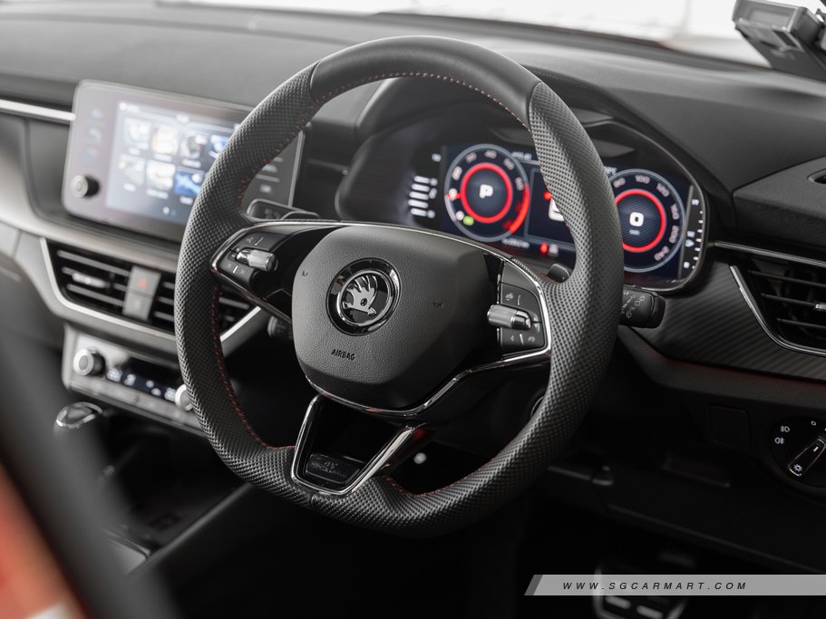 https://i.i-sgcm.com/new_cars/cars/12700/12700_g43