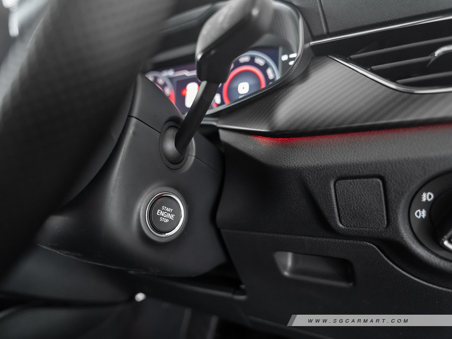https://i.i-sgcm.com/new_cars/cars/12700/12700_g48