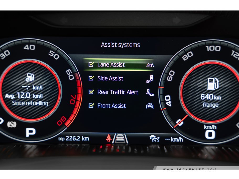 https://i.i-sgcm.com/new_cars/cars/12700/12700_g51