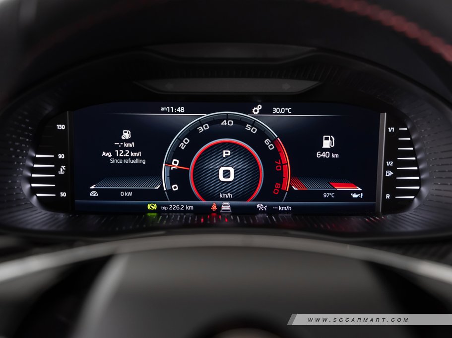 https://i.i-sgcm.com/new_cars/cars/12700/12700_g52