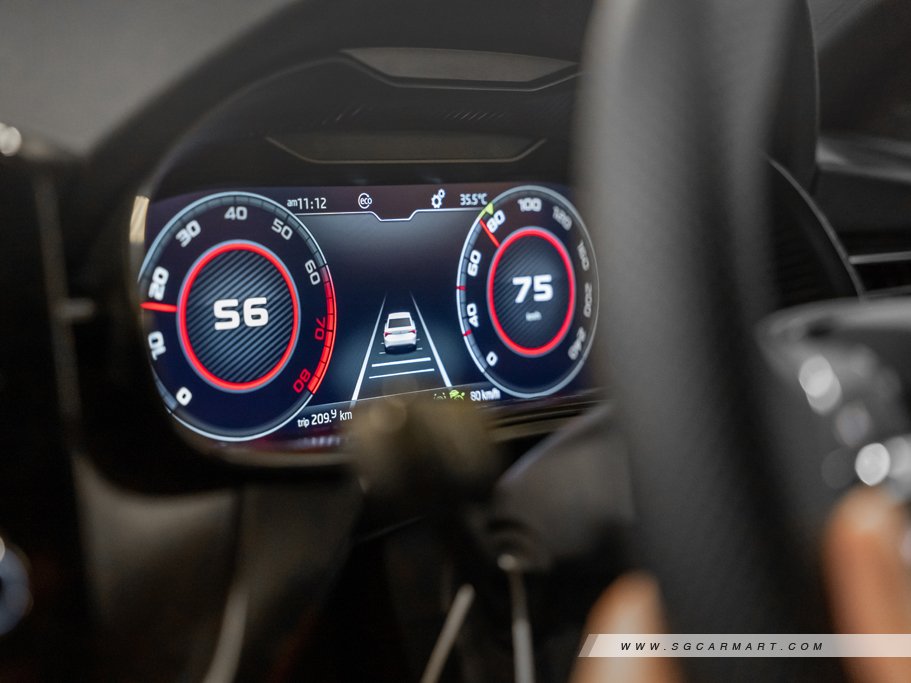 https://i.i-sgcm.com/new_cars/cars/12700/12700_g53