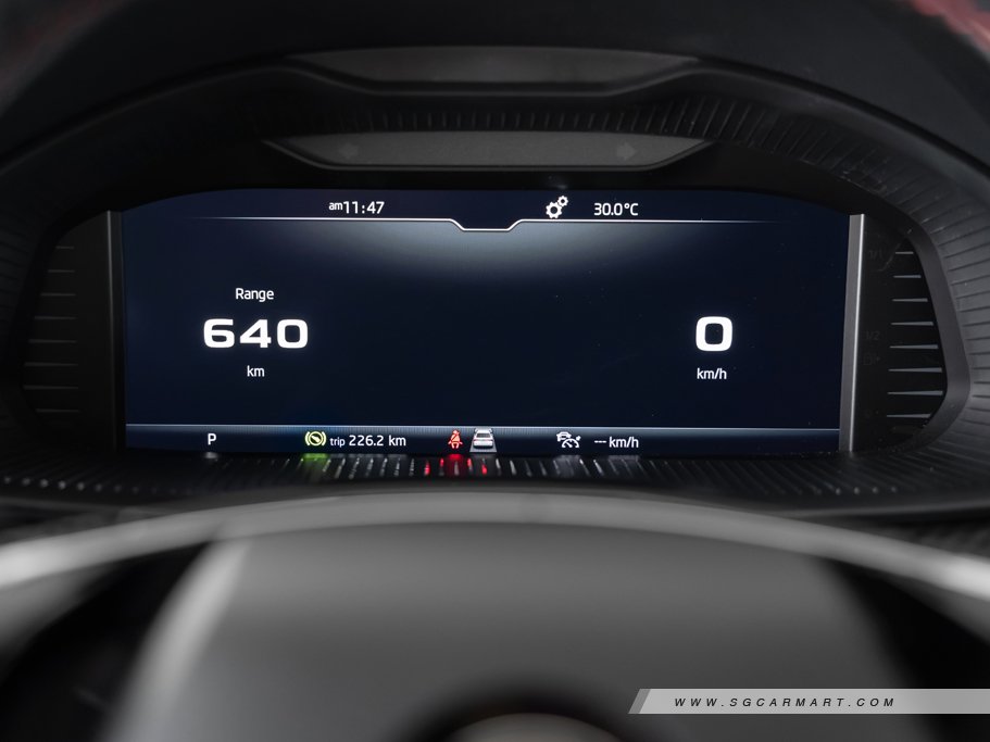 https://i.i-sgcm.com/new_cars/cars/12700/12700_g55