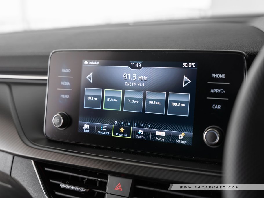 https://i.i-sgcm.com/new_cars/cars/12700/12700_g56