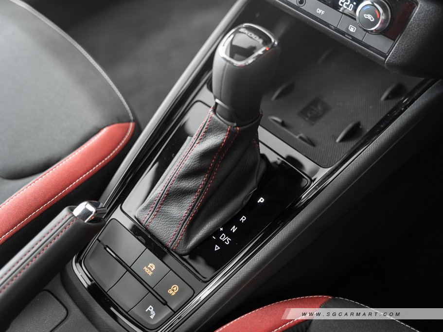 https://i.i-sgcm.com/new_cars/cars/12700/12700_g66