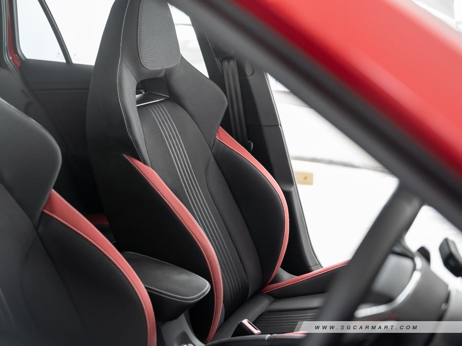 https://i.i-sgcm.com/new_cars/cars/12700/12700_g72