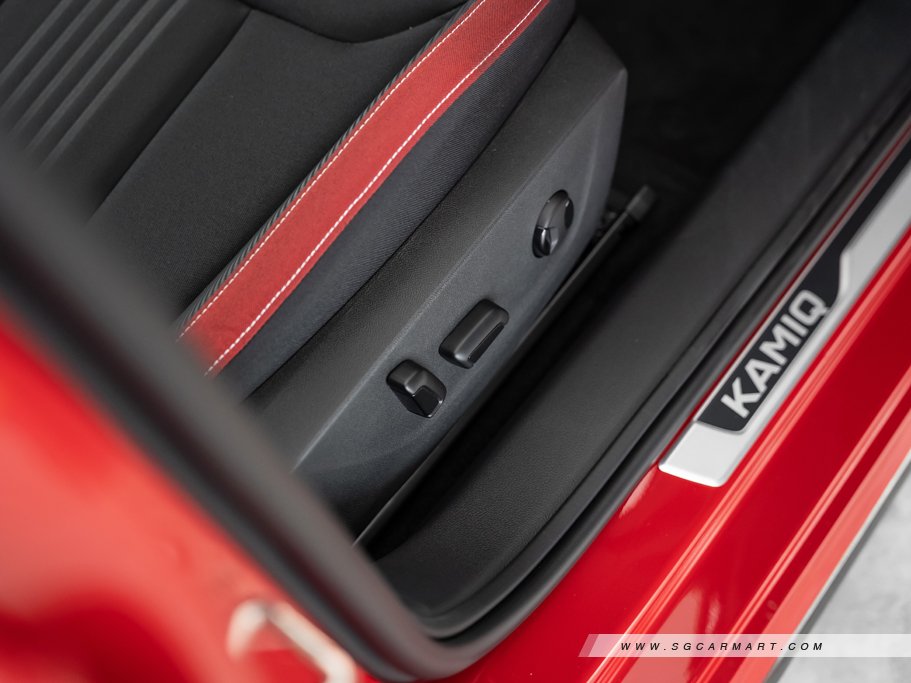 https://i.i-sgcm.com/new_cars/cars/12700/12700_g73