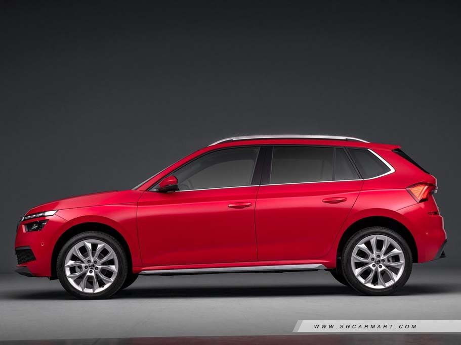https://i.i-sgcm.com/new_cars/cars/12700/12700_g7