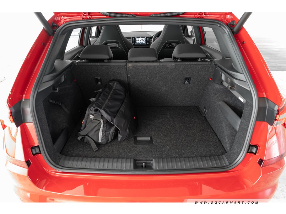 https://i.i-sgcm.com/new_cars/cars/12700/12700_g81