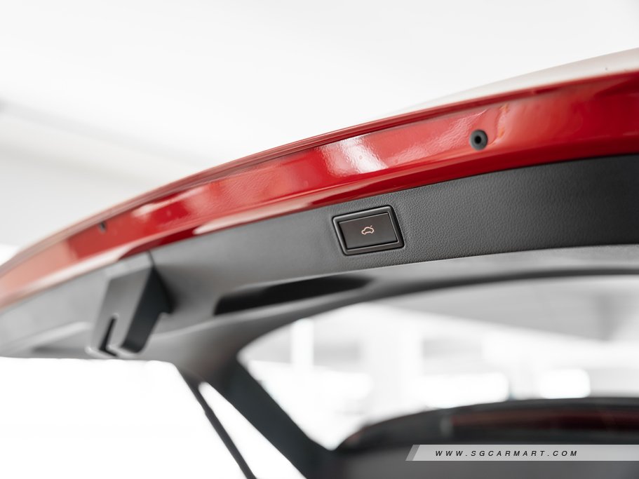 https://i.i-sgcm.com/new_cars/cars/12700/12700_g82