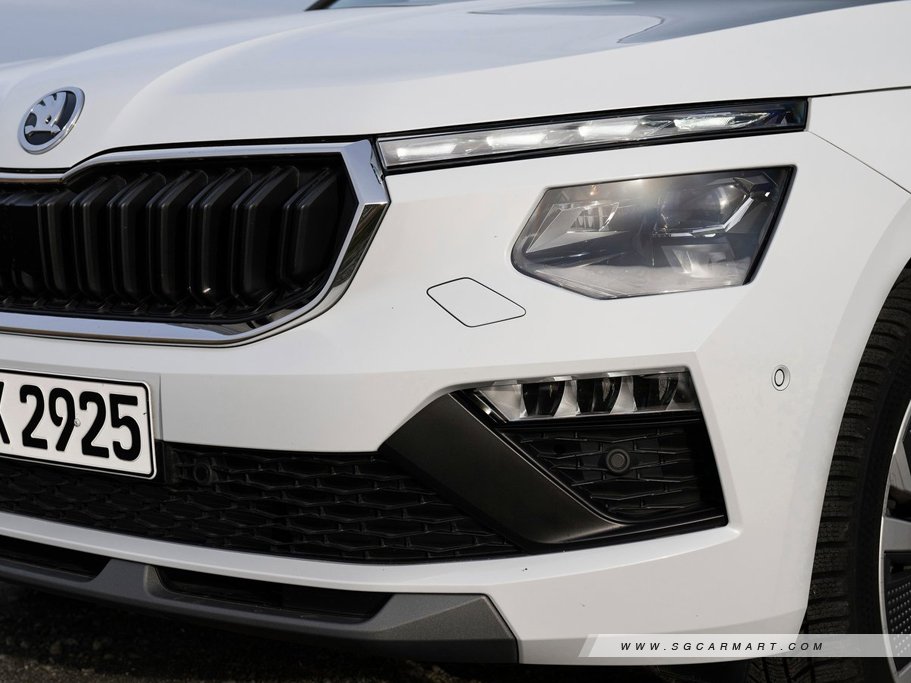 https://i.i-sgcm.com/new_cars/cars/12700/12700_g90