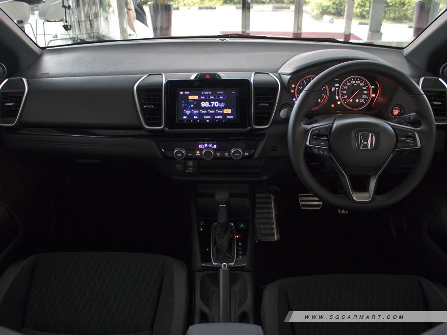 https://i.i-sgcm.com/new_cars/cars/12701/12701_g70