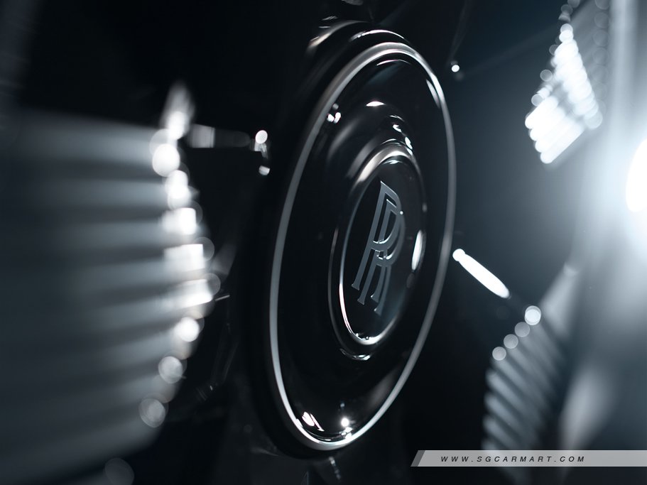 https://i.i-sgcm.com/new_cars/cars/12703/12703_g43