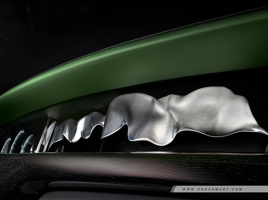 https://i.i-sgcm.com/new_cars/cars/12703/12703_g58