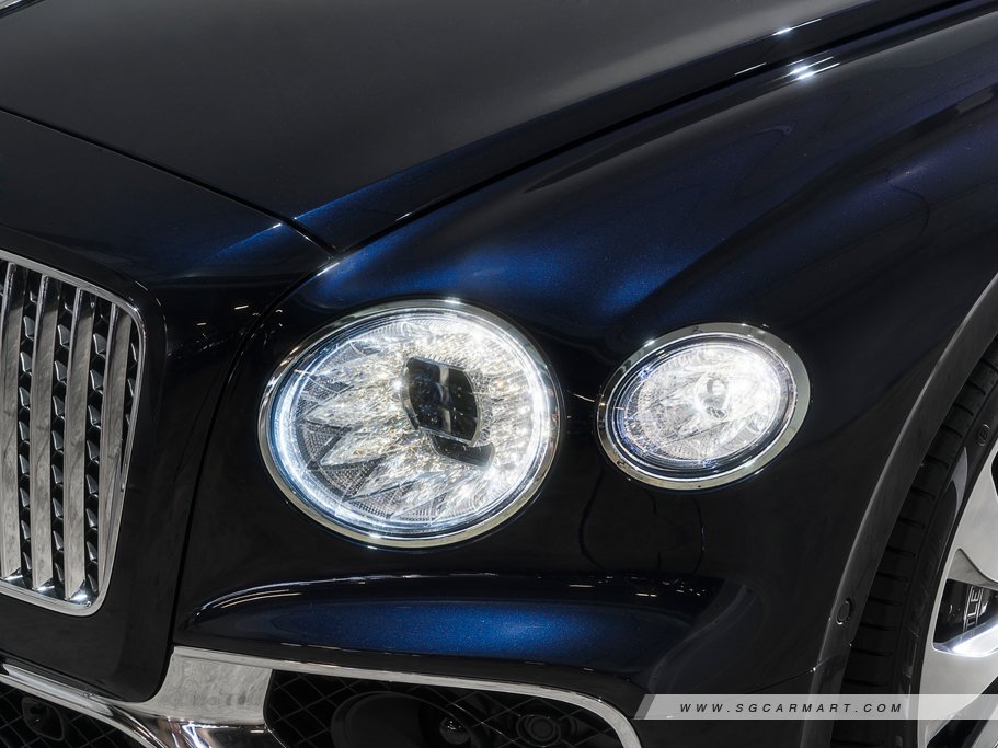 https://i.i-sgcm.com/new_cars/cars/12704/12704_g11