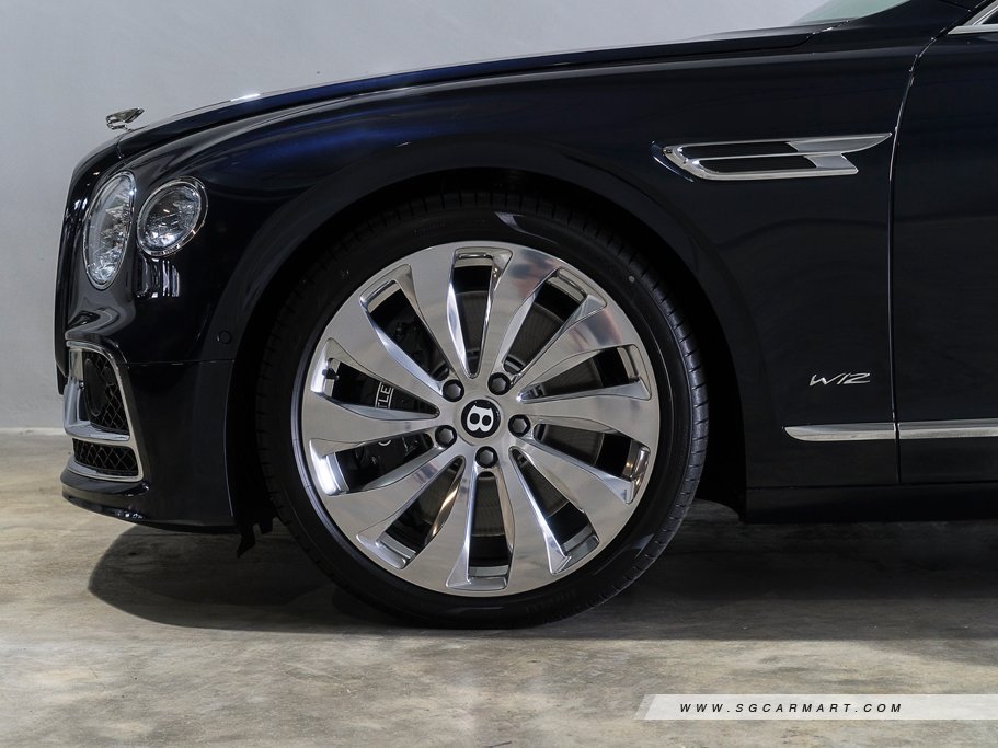 https://i.i-sgcm.com/new_cars/cars/12704/12704_g13