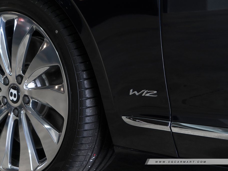 https://i.i-sgcm.com/new_cars/cars/12704/12704_g14